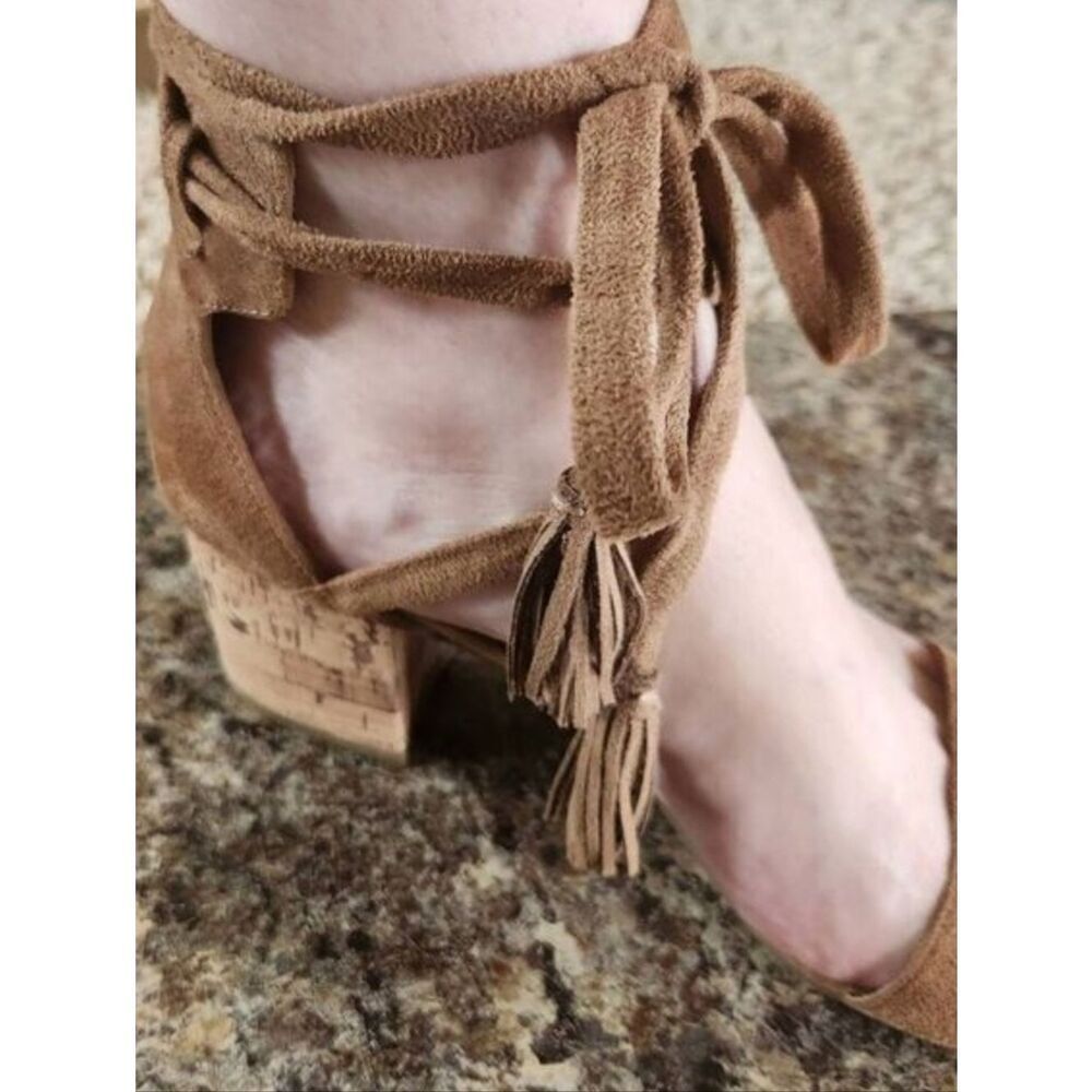 Indigo Rd suede fringed Lace-Up Block Cork Heel Sandals in tan NWT - Picture 3 of 7